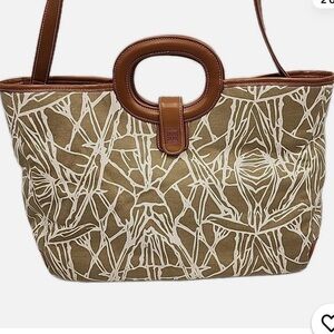 Brand New Never Used Liz Claiborne Tan and Cream Tote Bag